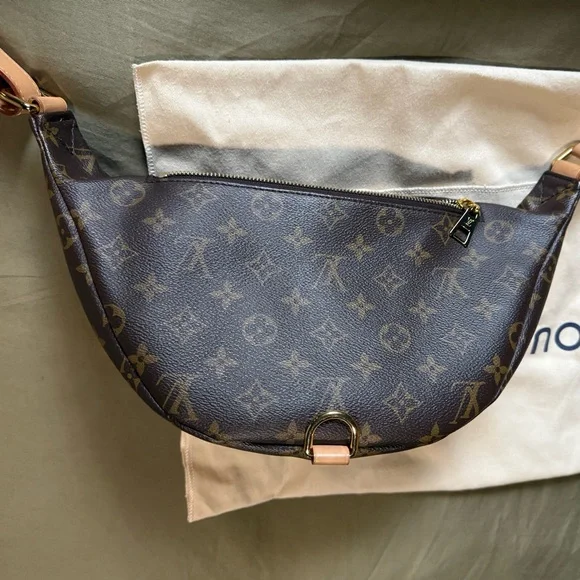Authentic Louis Vuitton Bumbag - Picture 4 of 16
